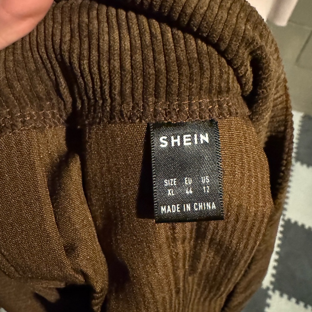 SHEIN Pleated Mini Skirt - Picture 4 of 4